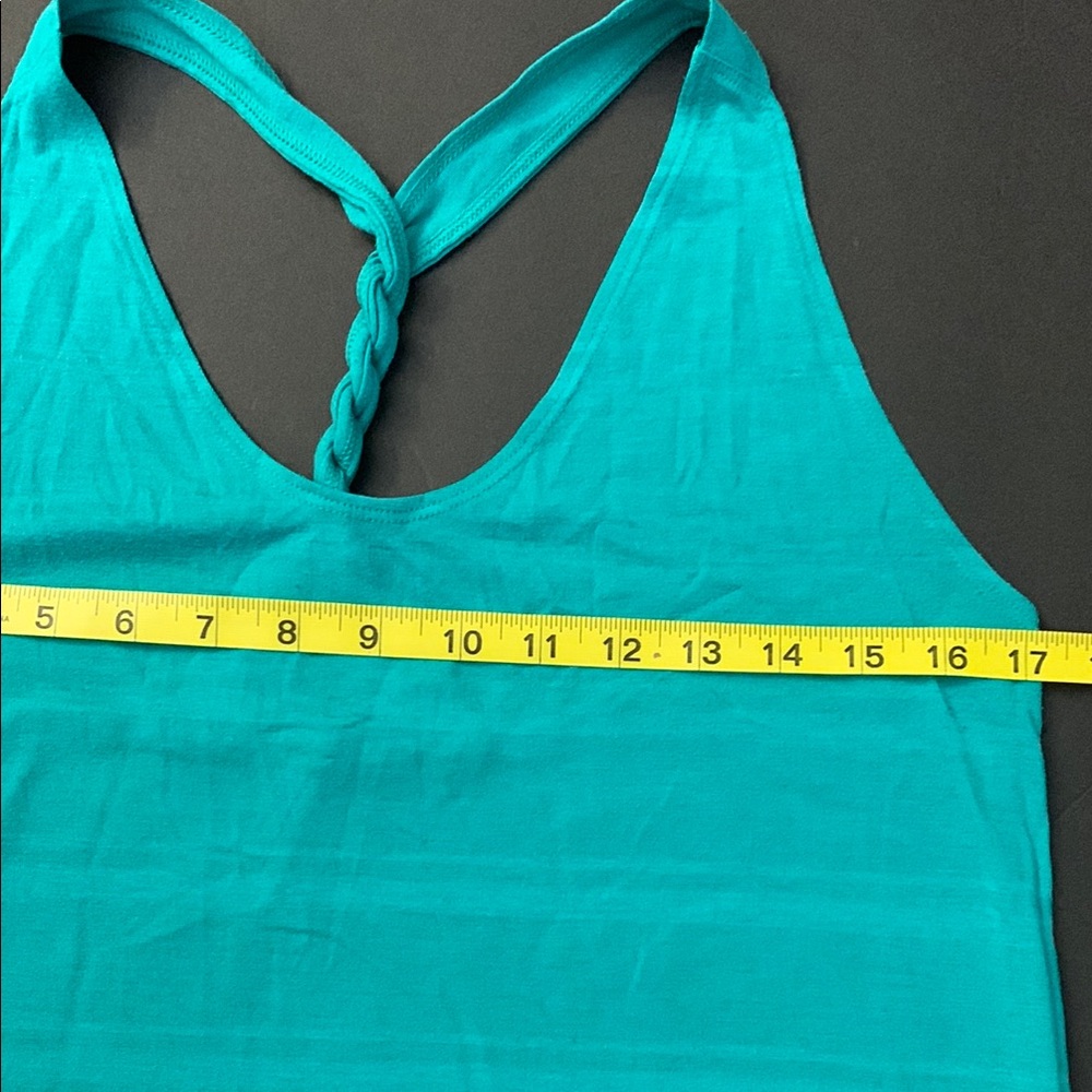 3/$19 Under Armour Blue Sleeveless Tank Top - Picture 5 of 8